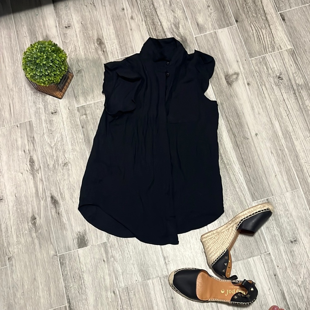 Sleeveless top